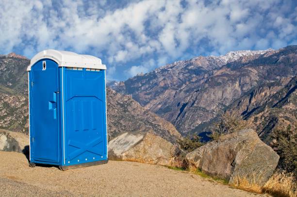Best Porta potty delivery and setup  in West Liberty, IA